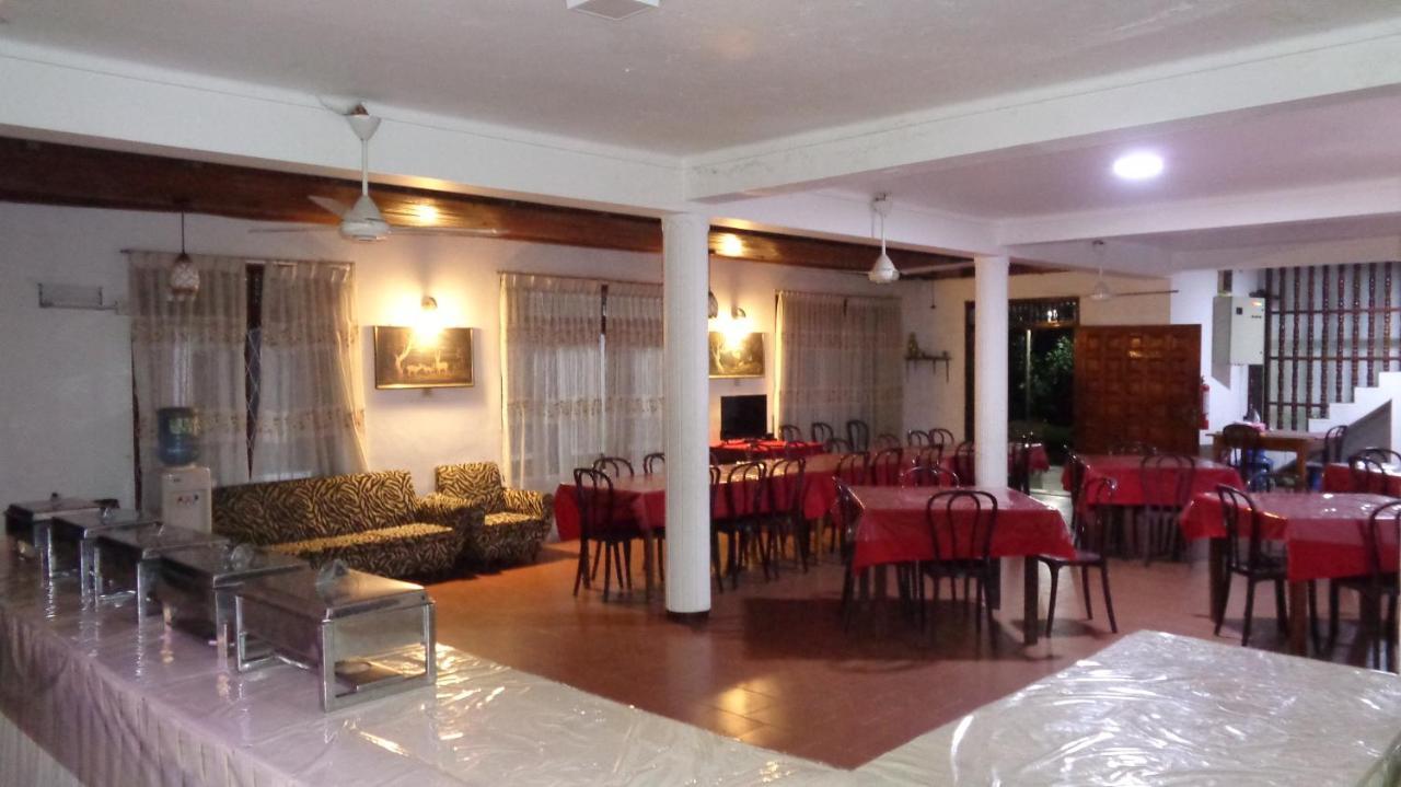 Saranga Holiday Inn Wellawaya Exterior foto